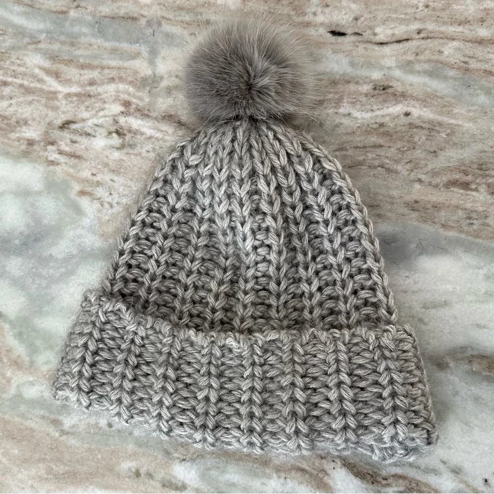 Grey Knit Wool Alpaca Acrylic Blend Fall / Winter Beanie With Faux Fur Pom